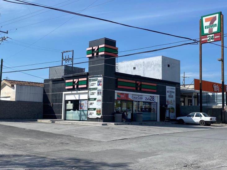 Pegan a tienda tres asaltantes Pegan a tienda tres asaltantes