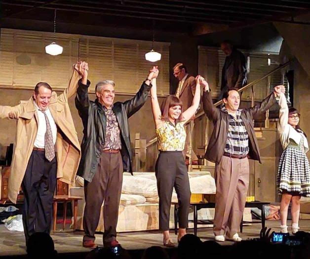 Recibe “Sola en la oscuridad” ovación de pie