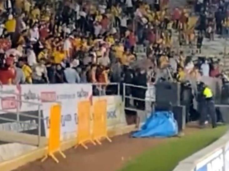 Se Desata La Violencia En El Estadio Morelos