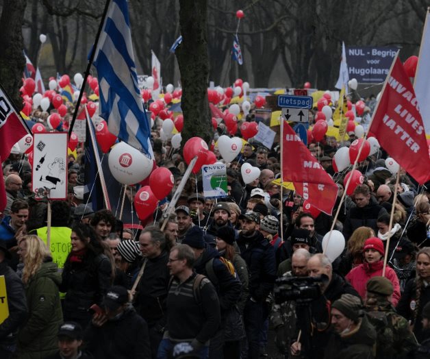 Marchan miles contra medidas por Covid-19 Marchan miles contra medidas por Covid-19