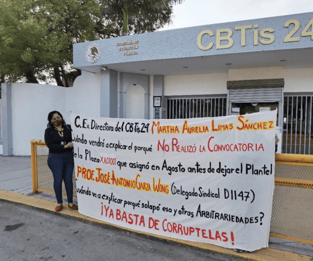 Denuncia trafico de plazas en CBTis 24