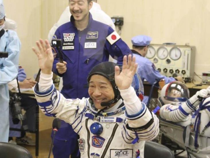 Un magnate japonés despega hacia la Estación Espacial Un magnate japonés despega hacia la Estación Espacial