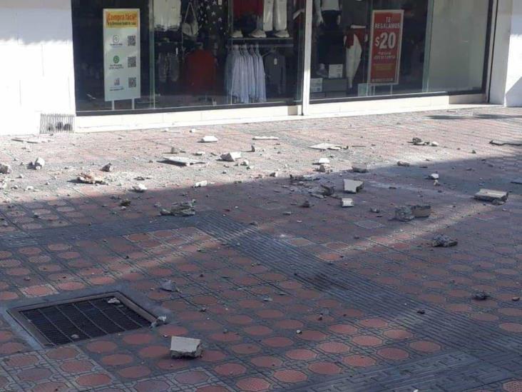 Causa afectaciones a una mujer el desplome de moldura Causa afectaciones a una mujer el desplome de moldura