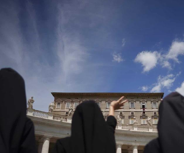 Papa llama atención hacia abusos de monjas en la iglesia