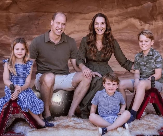 Duques de Cambridge comparten postal