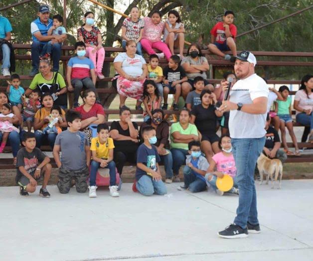 Celebra alcalde posada a niños de sectores populares Celebra alcalde posada a niños de sectores populares
