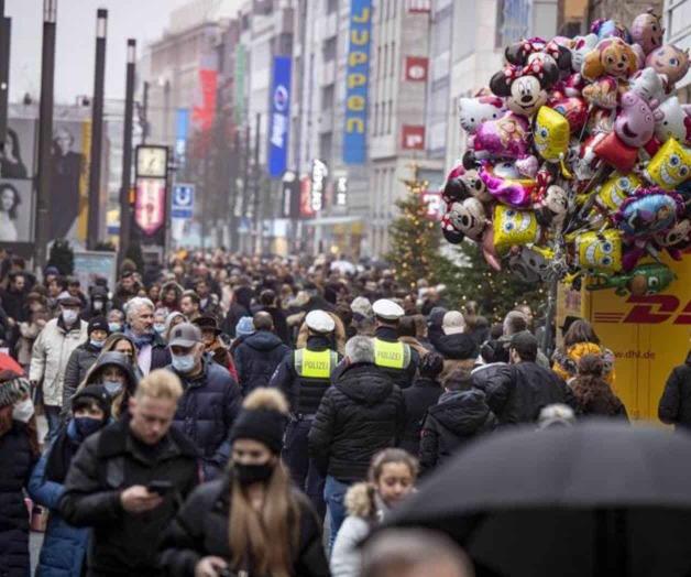 Casos de la ómicron se duplican rápidamente, dice la OMS