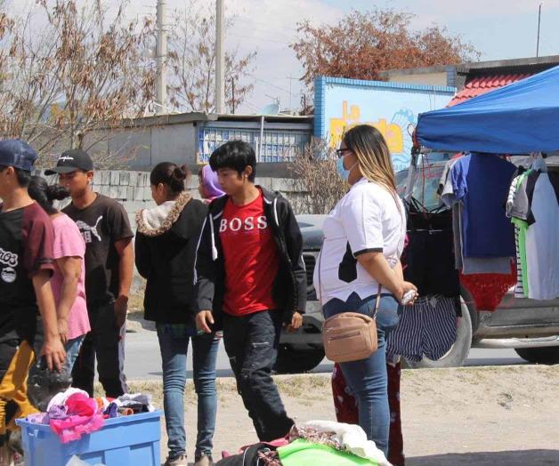 Compras navideñas en los Tianguis
