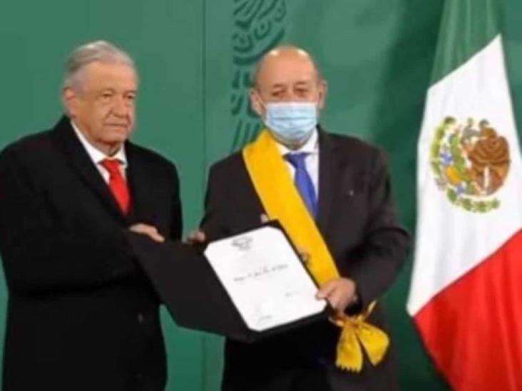 AMLO condecora con el Águila Azteca al canciller de Francia en la mañanera