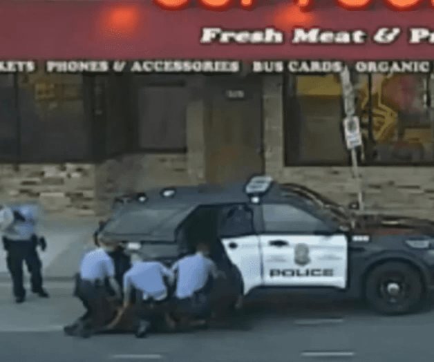 Sopesa Greg Abbott indulto póstumo a George Floyd