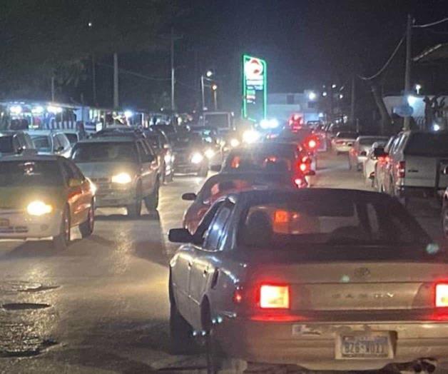 ¡Filas sin fin…!, grave embudo vehicular en la Francisco I. Madero