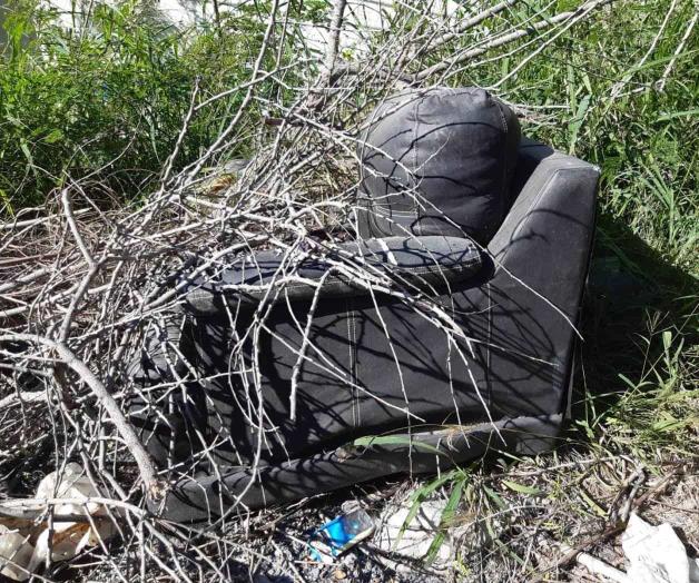 Usan como basurero calle cercana al DIF