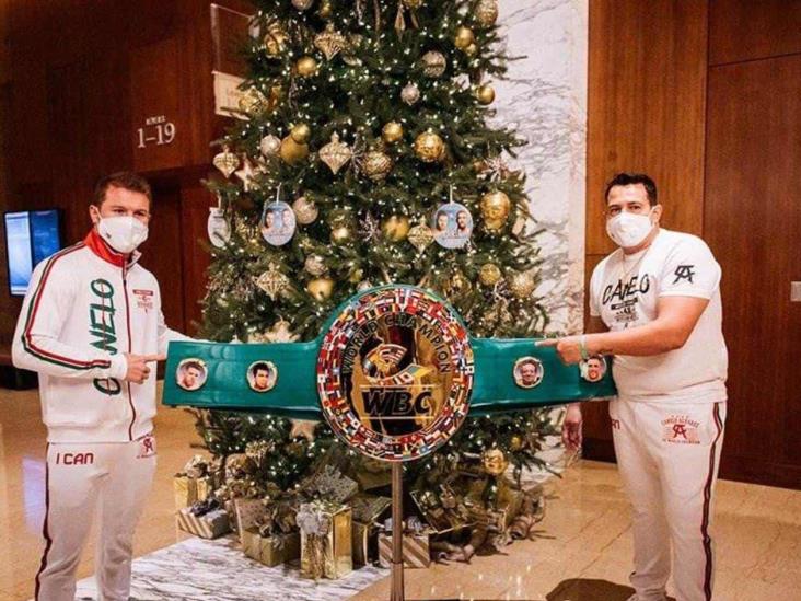 Con espíritu navideño Con espíritu navideño