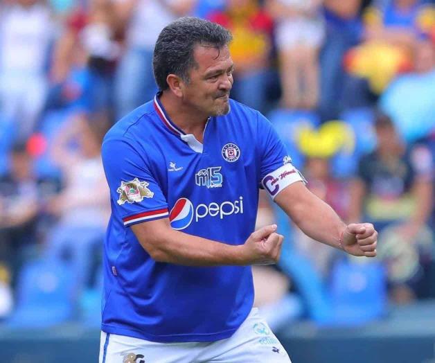 Ahora todos se quieren ir de Cruz Azul: Carlos Hermosillo