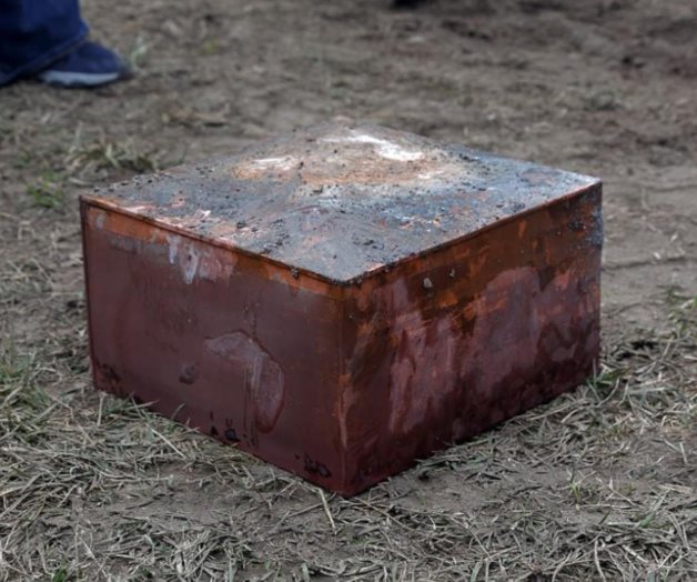 EEUU: Hallan aparente cápsula del tiempo en estatua de Lee