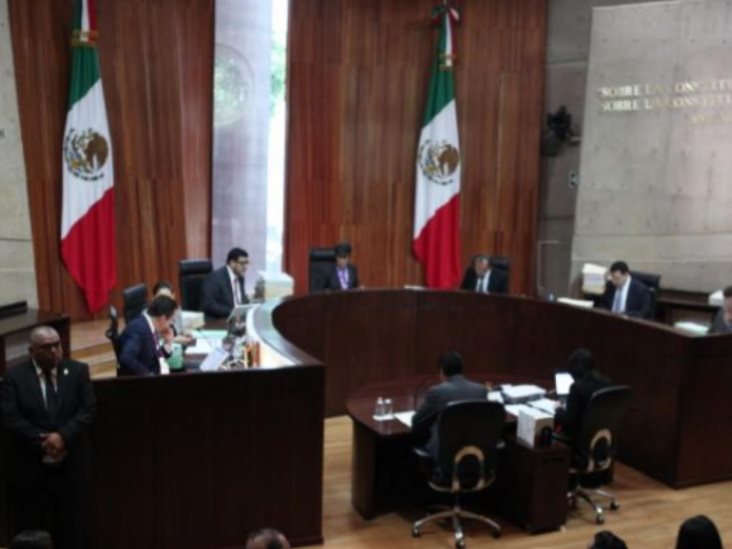 TEPJF revoca acuerdo de INE que suspendía consulta sobre revocación de mandato TEPJF revoca acuerdo de INE que suspendía consulta sobre revocación de mandato