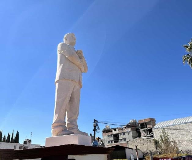 Estrena estatua en Atlacomulco