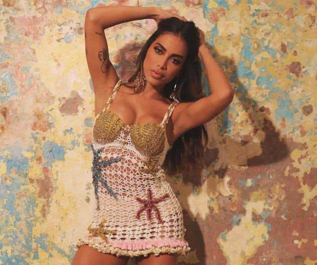 Firma la cantante Anitta mega contrato con Sony Music