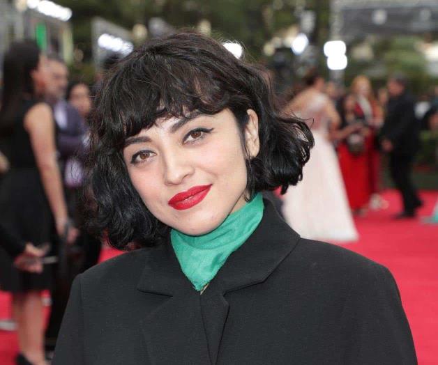 Mon Laferte destrozada