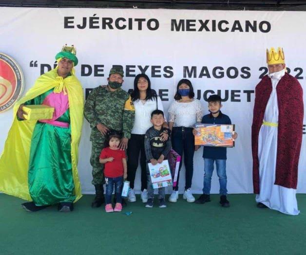 Militares se convierten en Reyes Magos