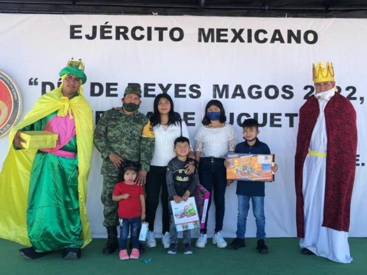 Llevan Reyes Magos alegría y regalos a la Octava Zona Militar Llevan Reyes Magos alegría y regalos a la Octava Zona Militar