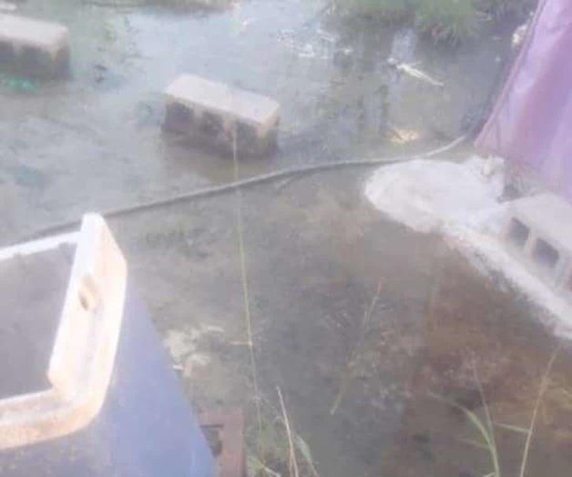 Causa anegaciones fuga de agua potable