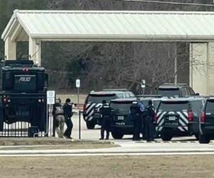 Toman rehenes en sinagoga de Colleyville, Texas