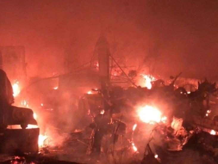 Consume incendio tracto-camiones en yonke de Miguel Alemán Consume incendio tracto-camiones en yonke de Miguel Alemán