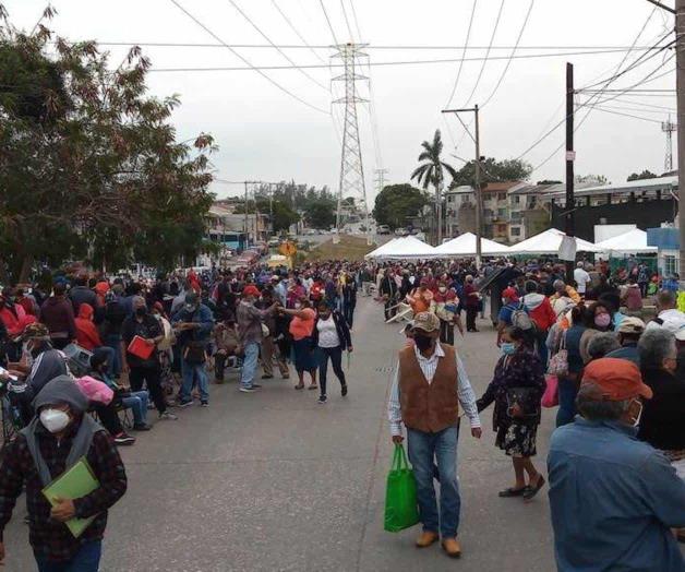 Saturan módulo de vacunación en Tampico