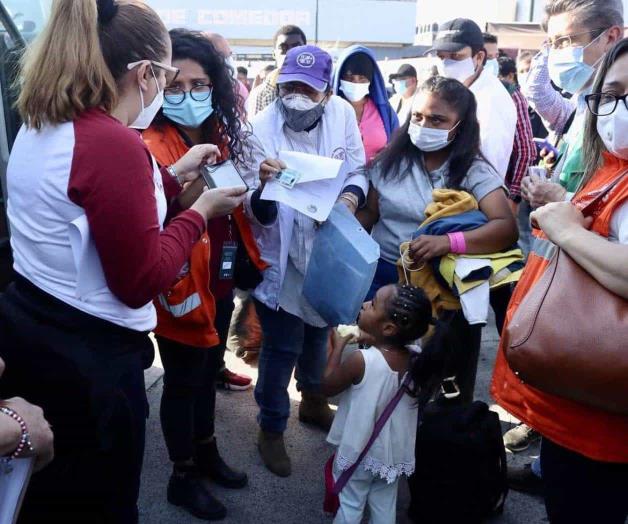 Parte caravana migrante y la detienen horas más tarde en Chiapas Parte caravana migrante y la detienen horas más tarde en Chiapas
