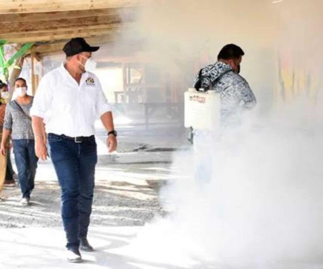 Sanitizan el tianguis