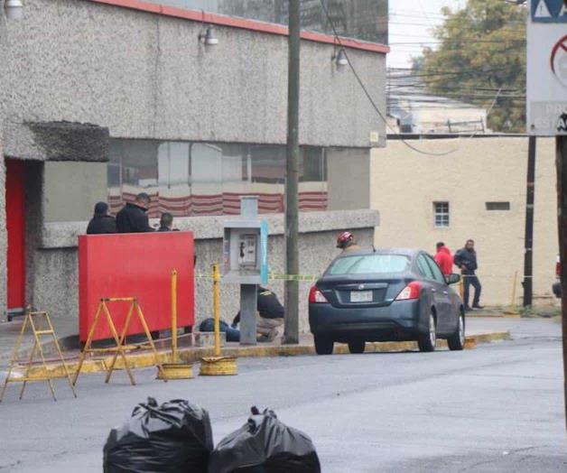 Suicida afuera de televisora Suicida afuera de televisora