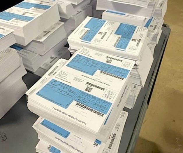 Entregan boletas de votación por correo