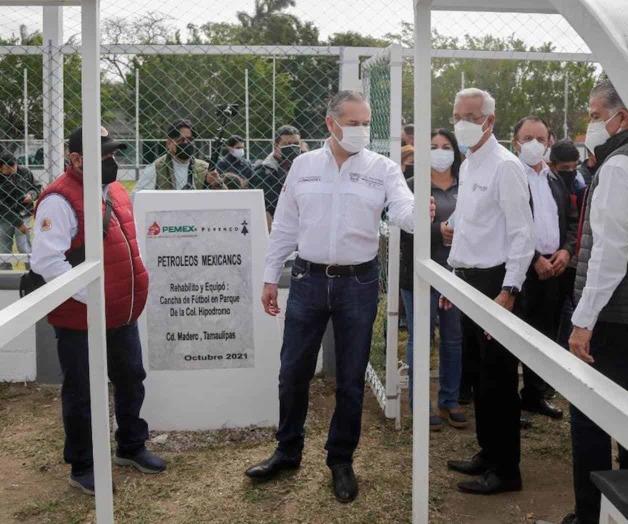 Entrega rehabilitación de cancha de futbol