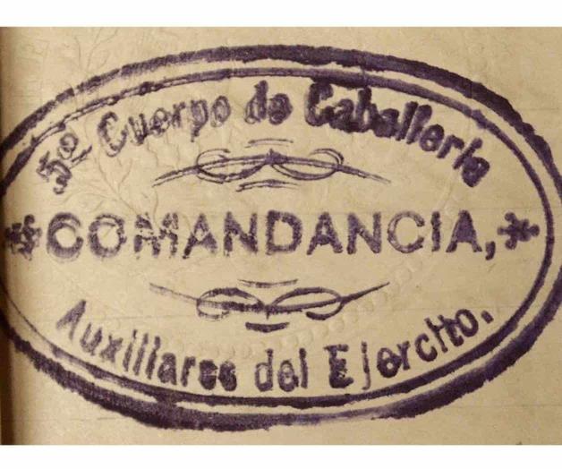 El prendedor con brillantes en forma de herradura del coronel Nieves Hernández