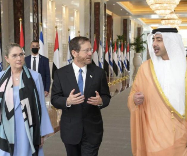 El presidente israelí visita EAU entre tensiones regionales El presidente israelí visita EAU entre tensiones regionales