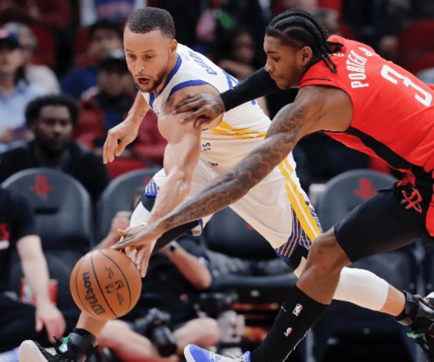Curry anota 21 de 40 puntos en el último cuarto y Warriors gana