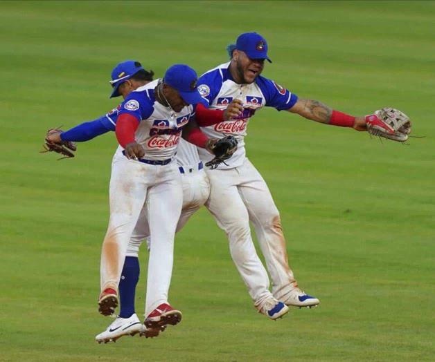 Colombia apalea 8-1 a Venezuela y va a la final de la Serie del Caribe