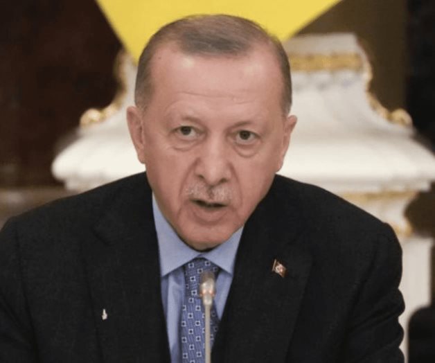 El presidente de Turquía dice que dio positivo por COVID-19