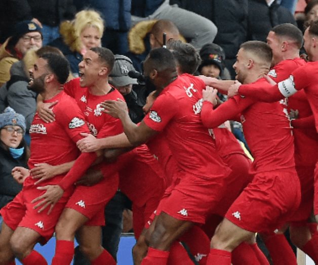 Se salva West Ham de humillante derrota