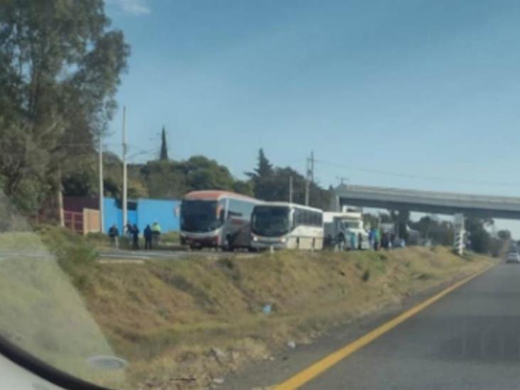 Toman normalistas autobuses en Michoacán Toman normalistas autobuses en Michoacán