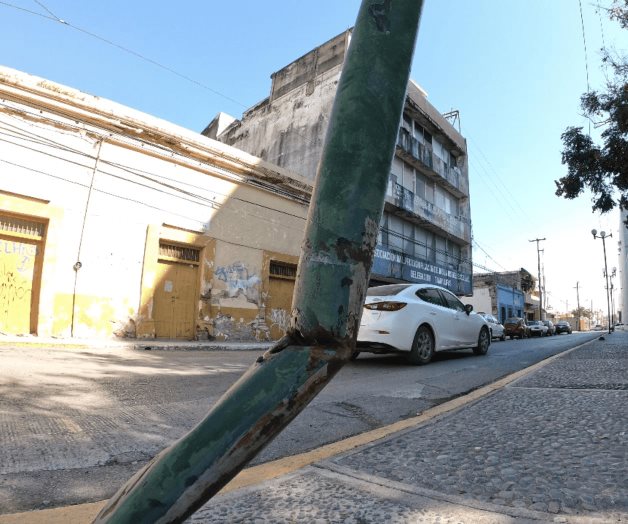 Busca Municipio asegurar postes contra ‘borrachazos’