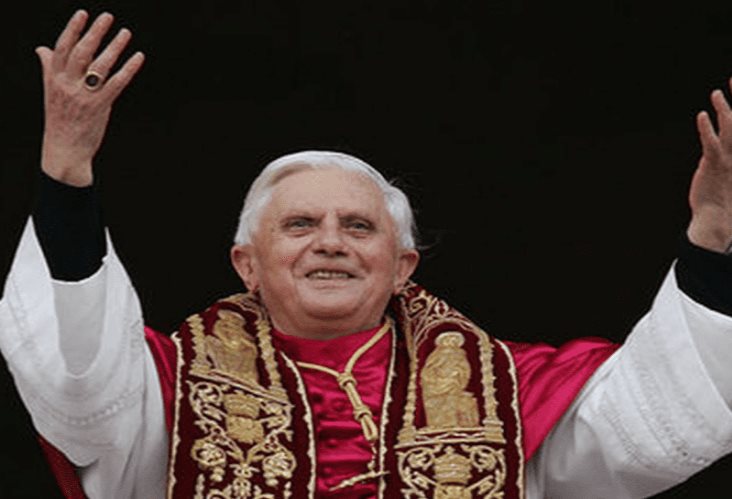 Benedicto XVI pide perdón a las víctimas de abusos sexuales en la Iglesia pero niega haberlas encubierto Benedicto XVI pide perdón a las víctimas de abusos sexuales en la Iglesia pero niega haberlas encubierto