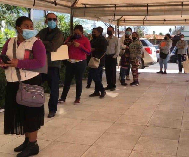 Largas filas en Registro Civil