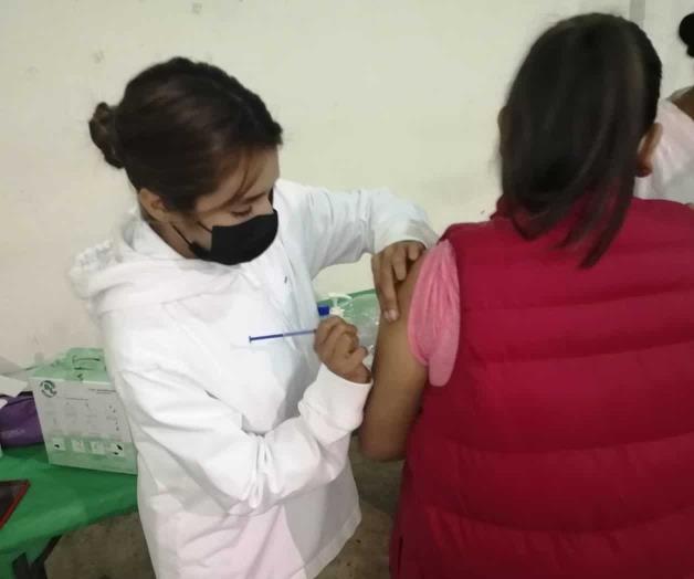 Cubren con dosis anti-Covid a los de 40 a 49 y rezagados