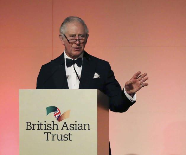 Carlos se encuentra autoaislado Carlos se encuentra autoaislado