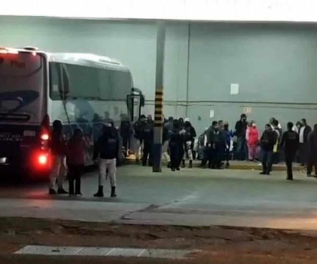Dispara hombre a pasajeros de autobús en Sonora