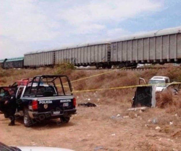 Ferrocarril embiste auto particular y deja siete heridos en Linares