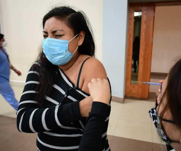 Posponen, hasta nuevo aviso, refuerzo a 40 y más Posponen, hasta nuevo aviso, refuerzo a 40 y más