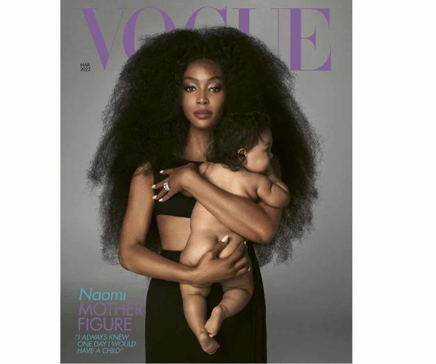 La modelo Naomi Campbell presenta a su primera hija
